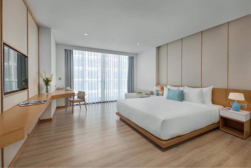 Special Offer - Premier Double Room Partial Sea View with Balcony