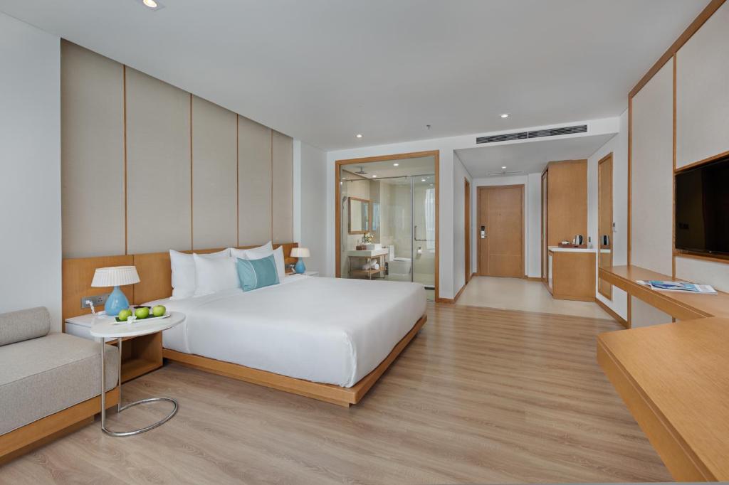 Special Offer - Premier Suite Double City view with Balcony