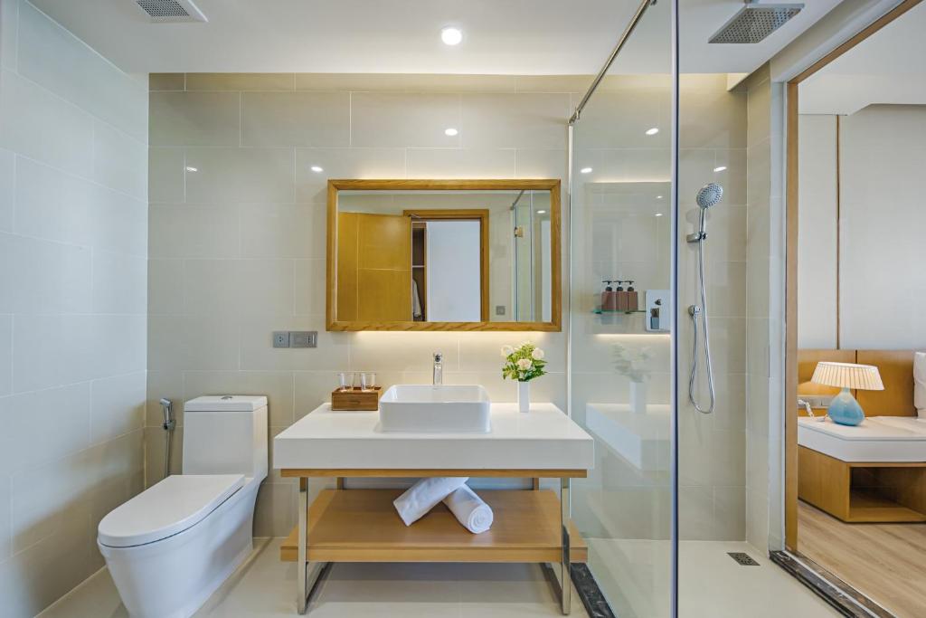 Premier Ocean View Double Suite with Balcony - Daily Spa Offer