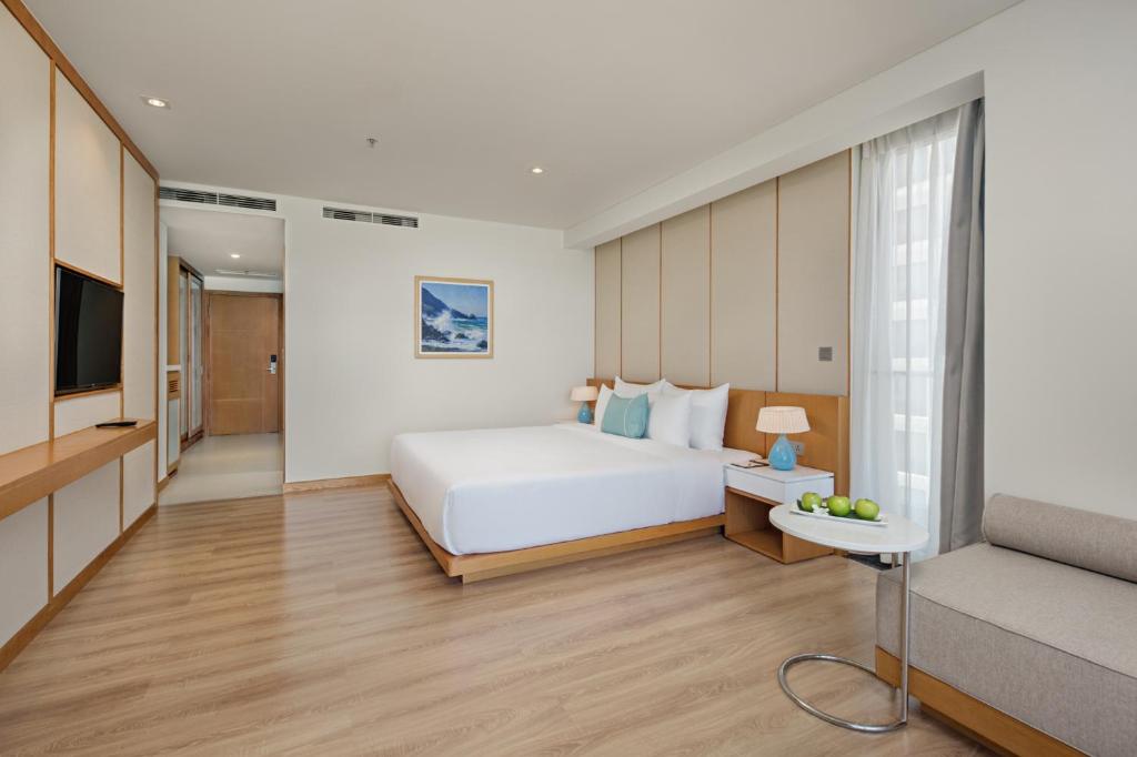 Special Offer - Grand Suite Two-Bedrooms Ocean View with Balcony