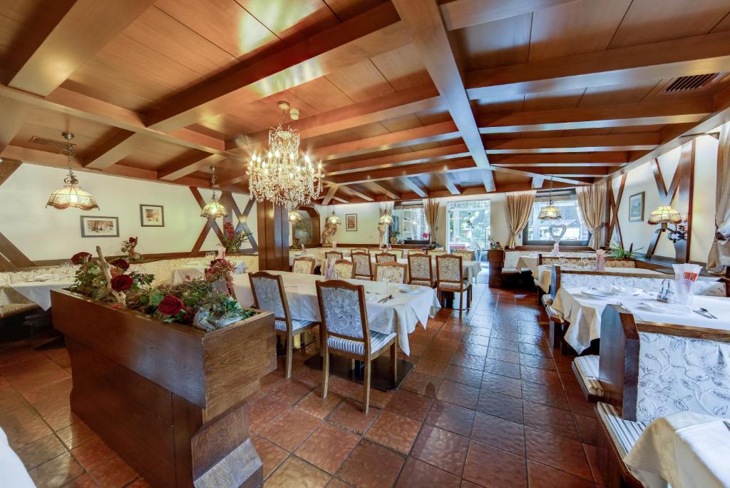 Restaurace v ubytování Hotel Schwarzbachhof