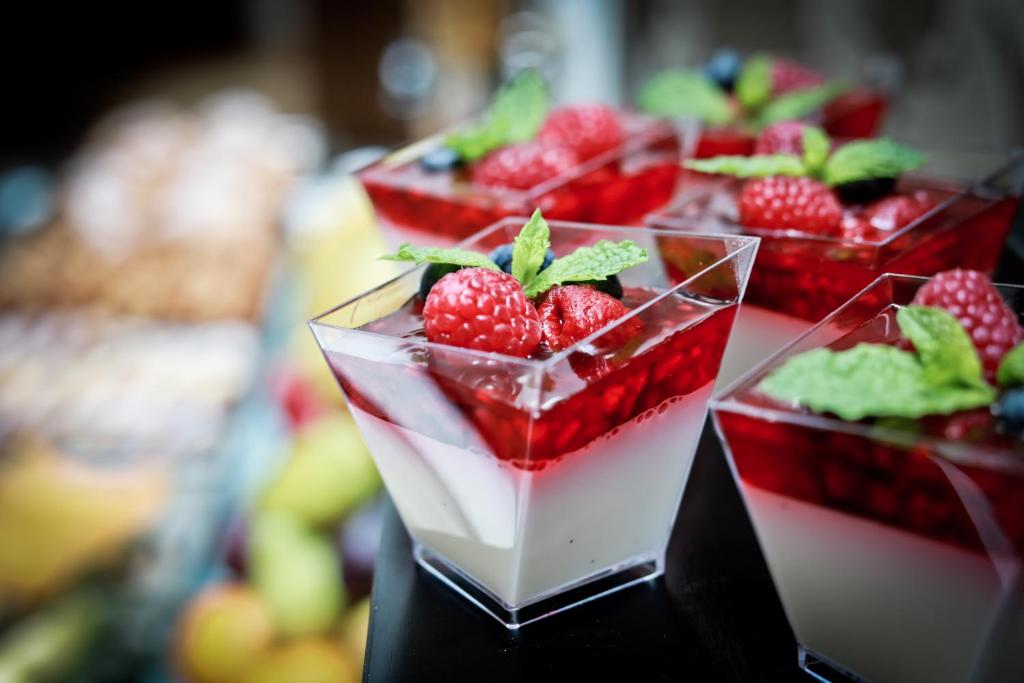 Friday Hotel - Resim 17