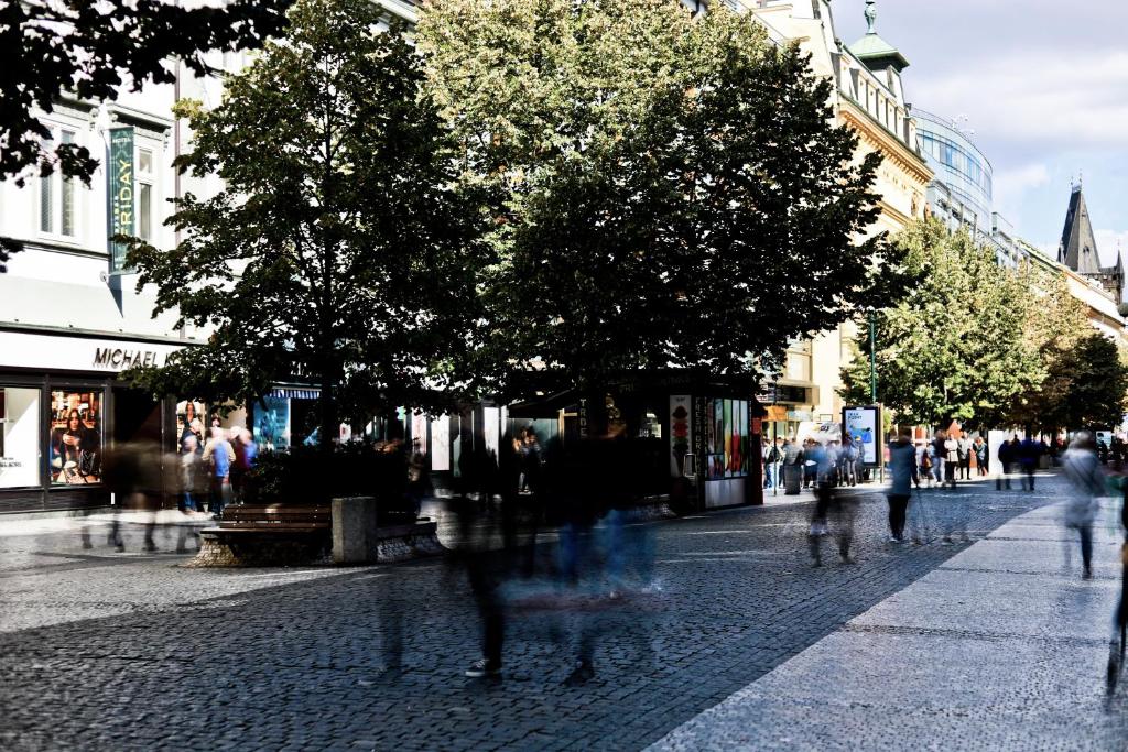 Friday Hotel - Resim 9