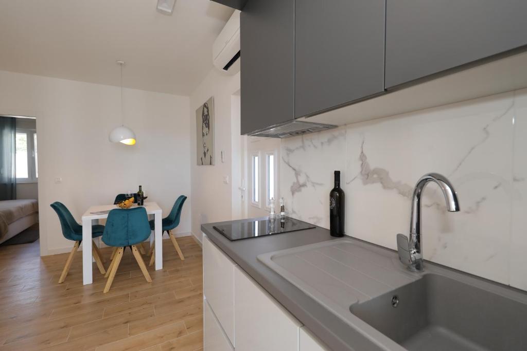 Vile Dalmacija - Apartamento Con Vista Al Mar