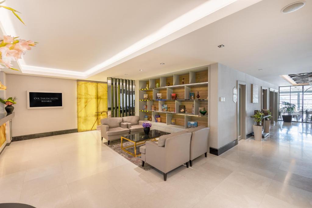 A seating area at CVK Taksim Hotel Istanbul