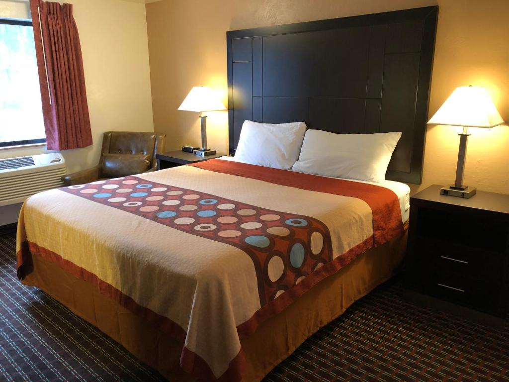 Super 8 by Wyndham Lacey Olympia Area, Lacey (updated prices 2025)