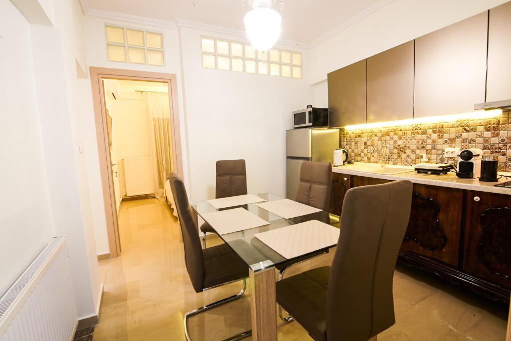 Kuchyňa alebo kuchynka v ubytovaní EPaN Luxury Apartments