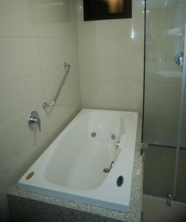  Hotel San Diego Suítes