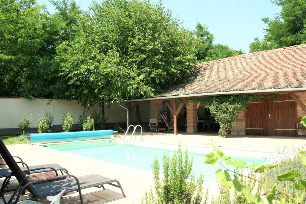 Bazén v ubytování Lekehalom Tiszameer nebo v jeho okolí