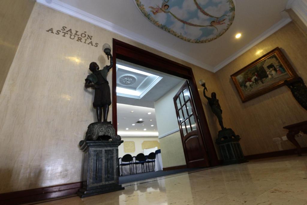 Vstupní hala nebo recepce v ubytování Hotel Castilla Real