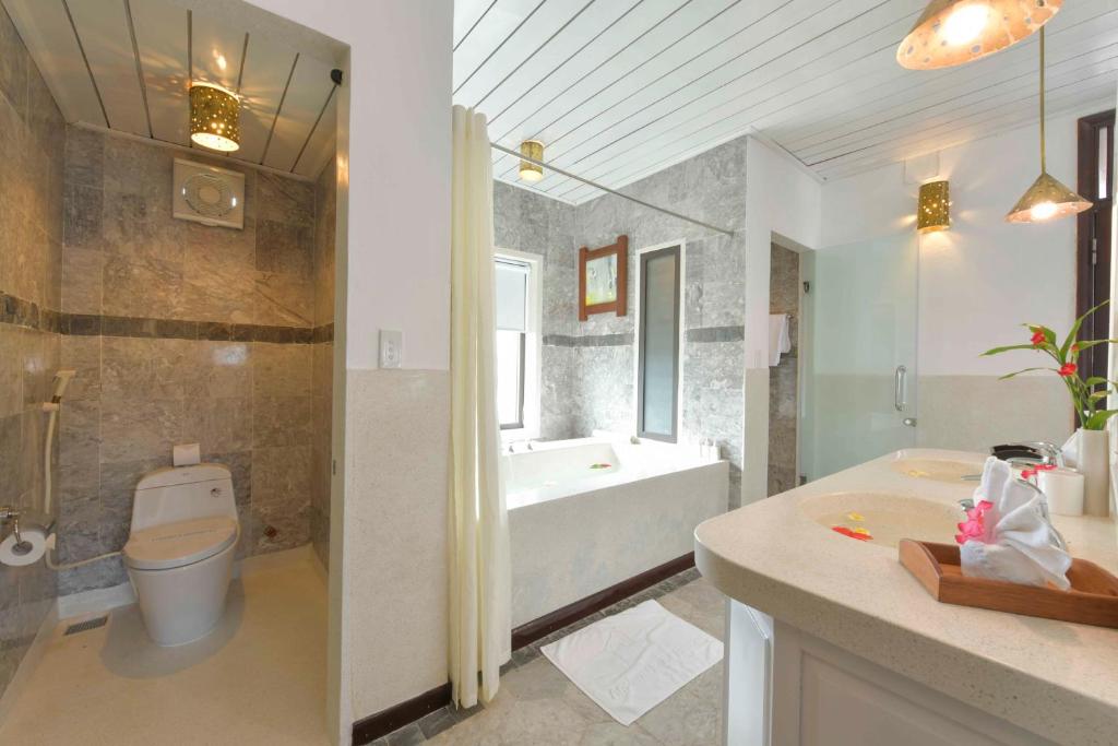Phòng Grand Deluxe Gia Đình Thông Nhau Qua Cửa Nối