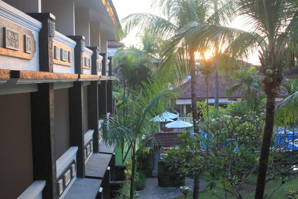 Zahrada ubytování Bakung Beach Resort
