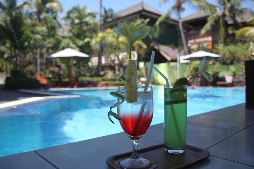 Bazén v ubytování Bakung Beach Resort nebo v jeho okolí