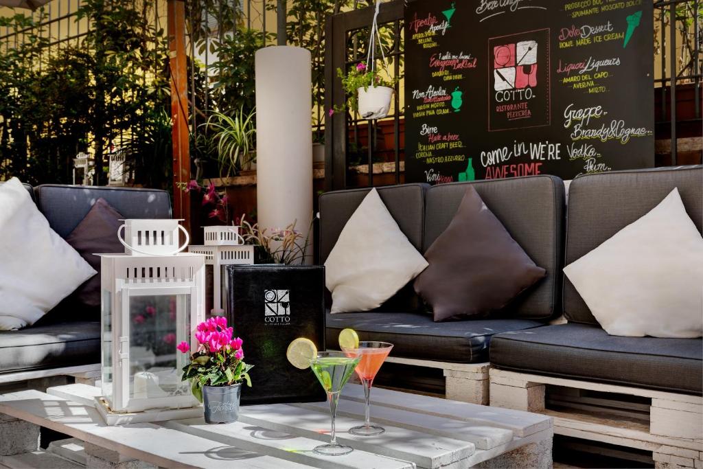 A seating area at Dharma Luxury Hotel