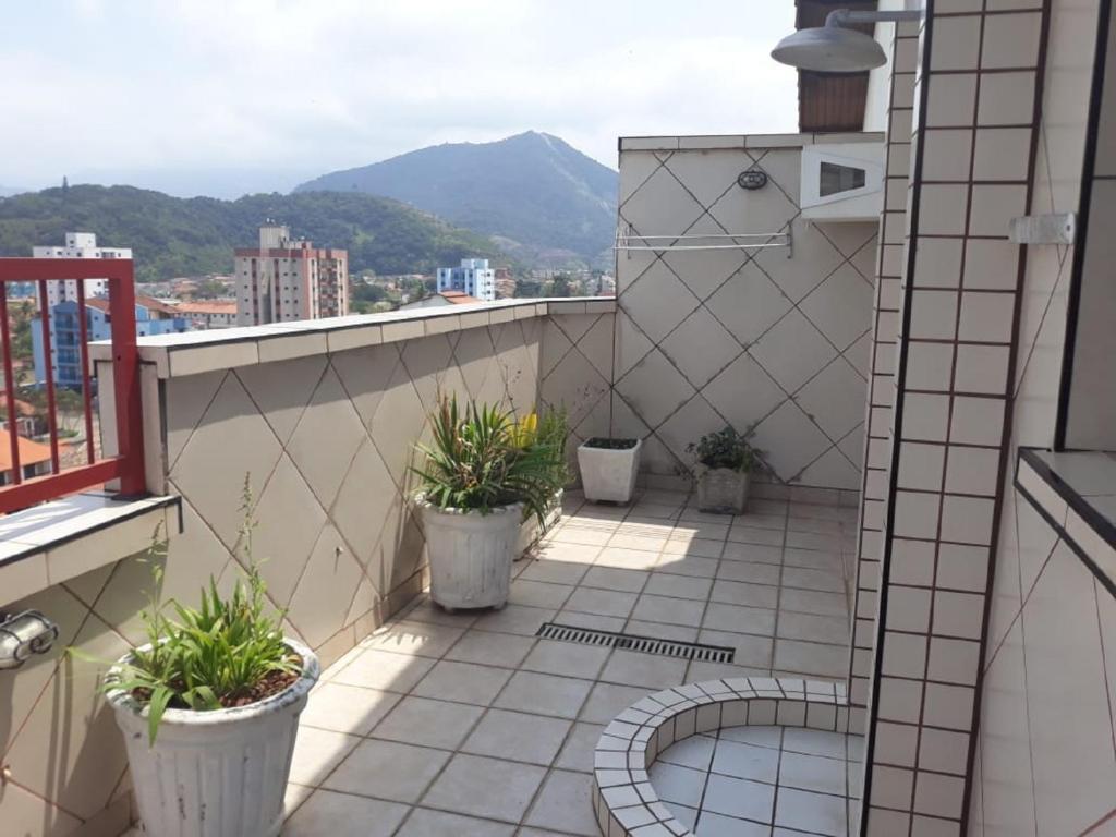  apto. cobertura martim de sá com piscina na cobertura 50m praia