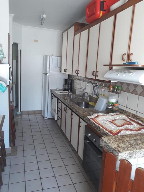  apto. cobertura martim de sá com piscina na cobertura 50m praia