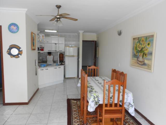  apto. martim de sá 4 dor. pé areia com praia particular