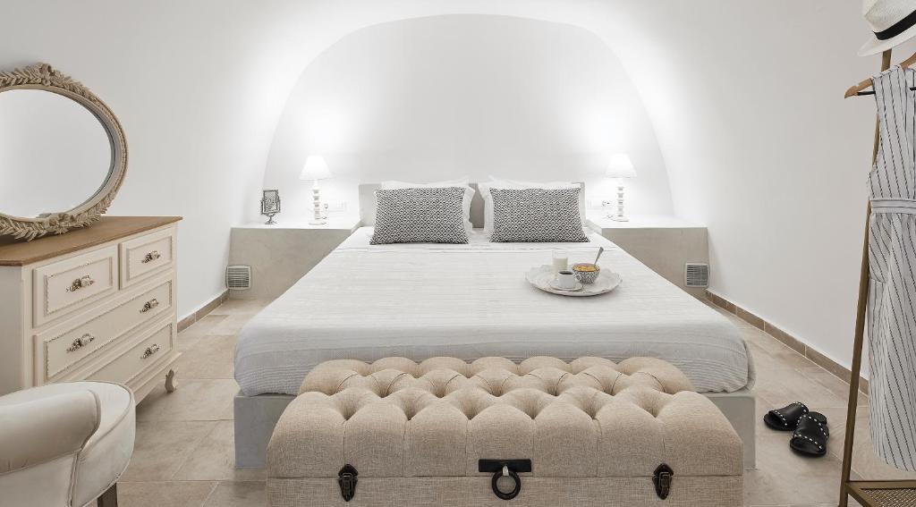 A bed or beds in a room at Amaya Selection of Villas