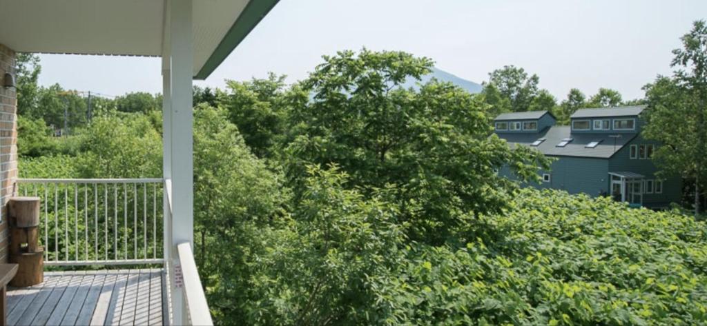 Yotei Townhouse - 2 bedrooms with covered BBQ deck - Apartamento Com Vista Montanha