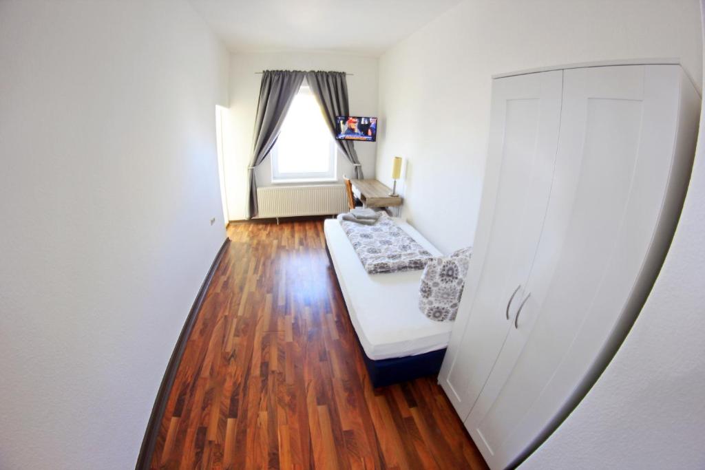 Botschaft - Resim 25