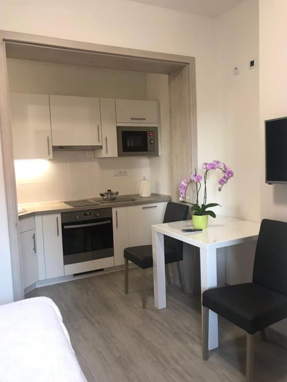 Panorama Apartments - 5