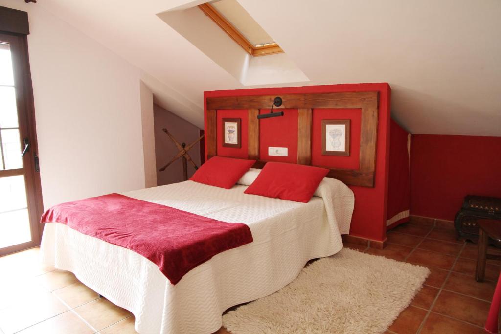 Postel nebo postele na pokoji v ubytování Hotel Rural Valle del Tuejar