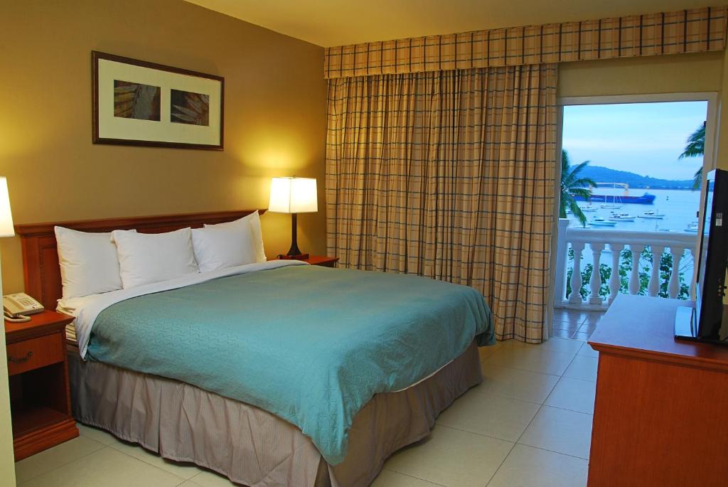 Radisson Hotel Panama Canal - 一居室国王套房与海景 - 不吸烟