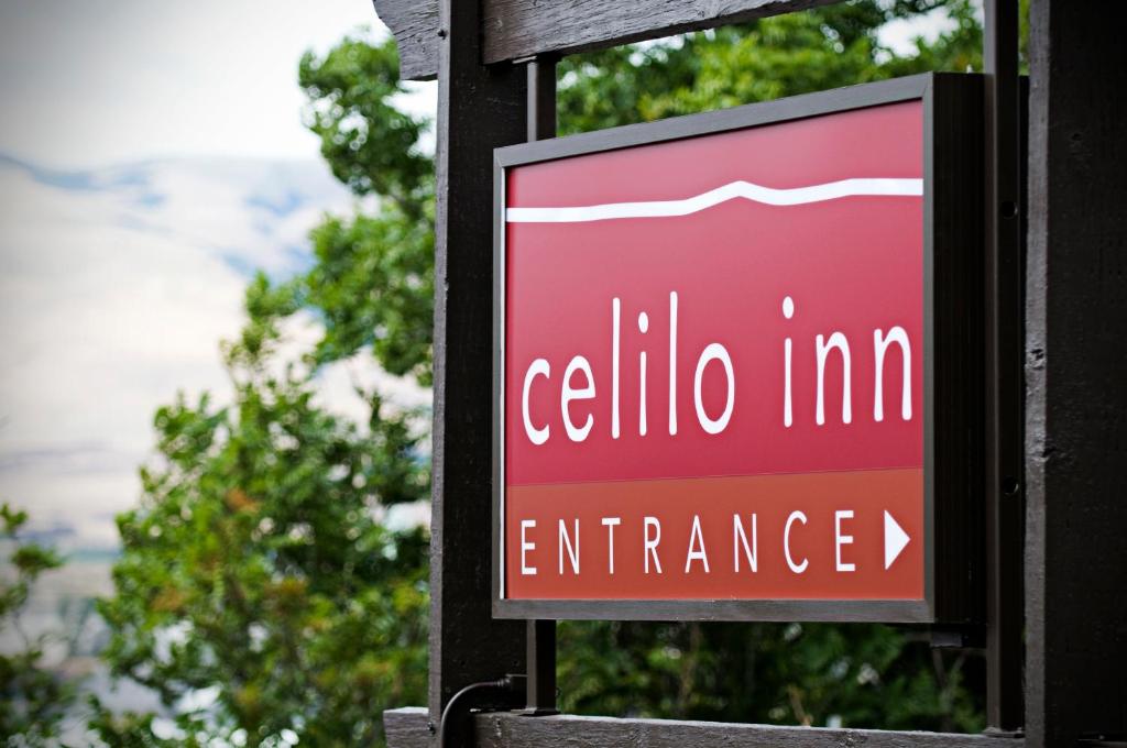 Certifikát, hodnocení, plakát nebo jiný dokument vystavený v ubytování Celilo Inn