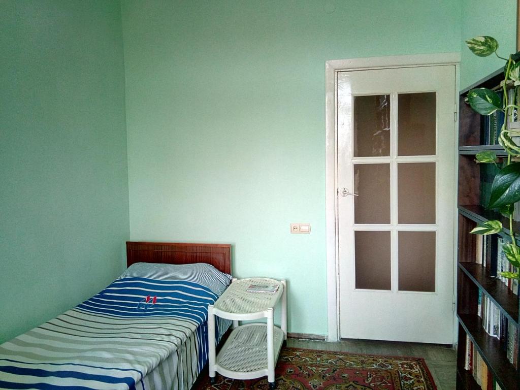 Postel nebo postele na pokoji v ubytování room in the centre