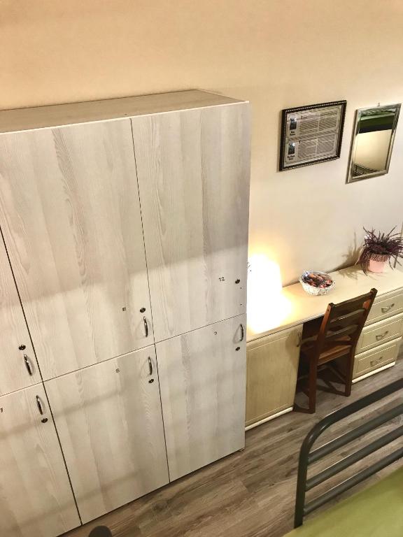 Hostel u Kmity - Bed In 6-Bed Mixed Dormitory Room