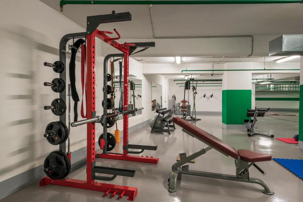 Posilňovňa alebo fitness centrum v ubytovaní Trianon Luxury Apartments & Suites