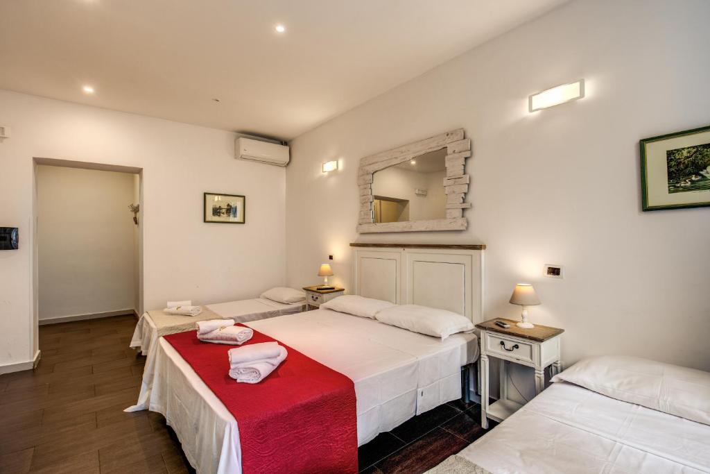 GuestHouse o Affittacamere La civetta di Trastevere - Classic Quadruple Room