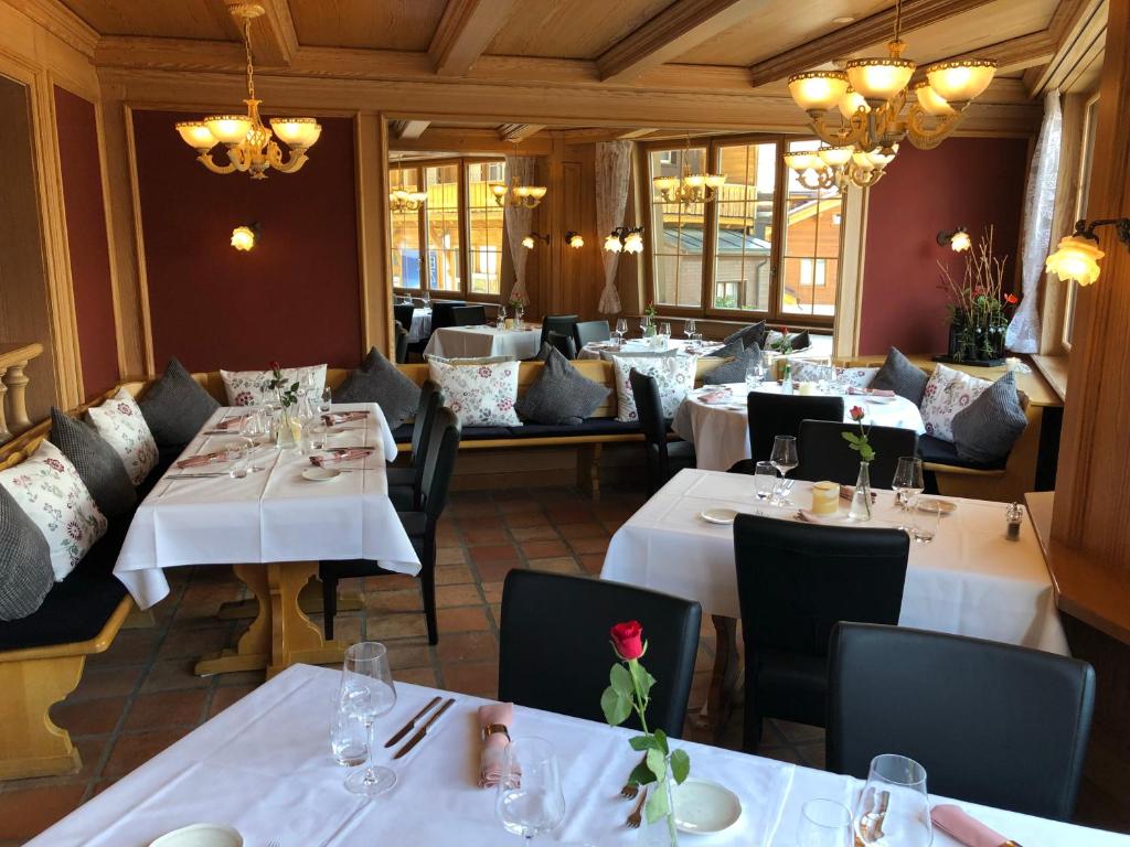 Restaurace v ubytování Hotel Viktoria Eden