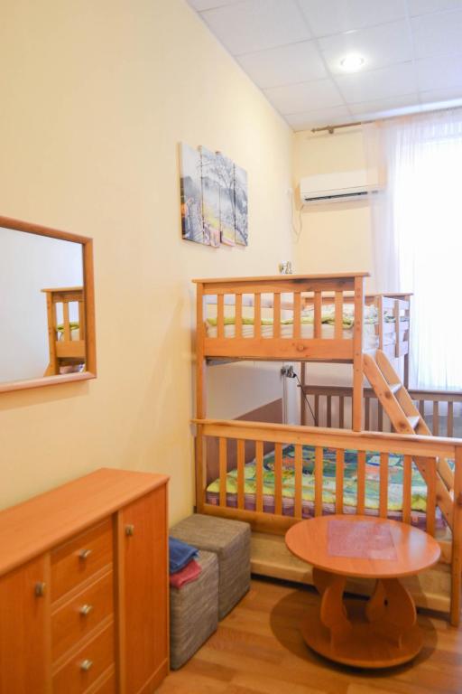 Postel nebo postele na pokoji v ubytování Vishnya Hostel