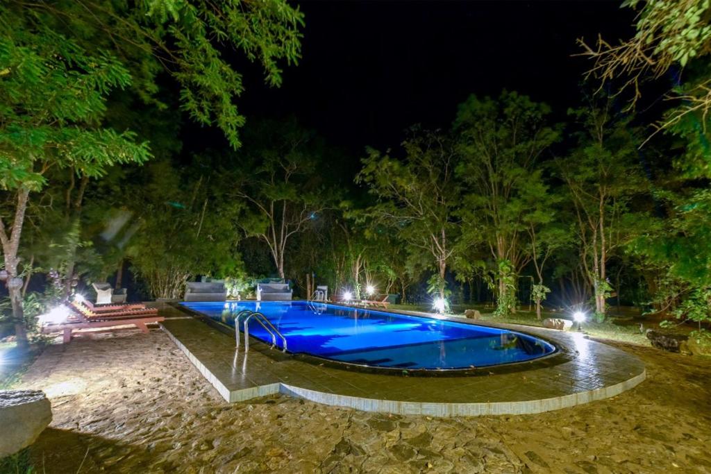 Bazén v ubytování Jays Holiday Resort nebo v jeho okolí