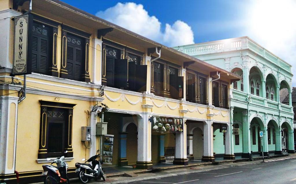 Gallery image of Phuket Sunny Hostel in Phuket Town