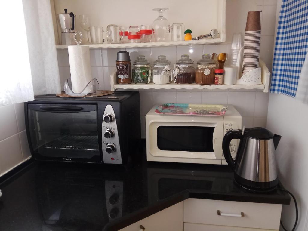 Kuchyň nebo kuchyňský kout v ubytování Akhva Accommodation Unit-אחווה יחידת אירוח