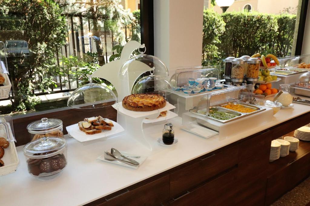 Hotel Domenichino - Resim 25