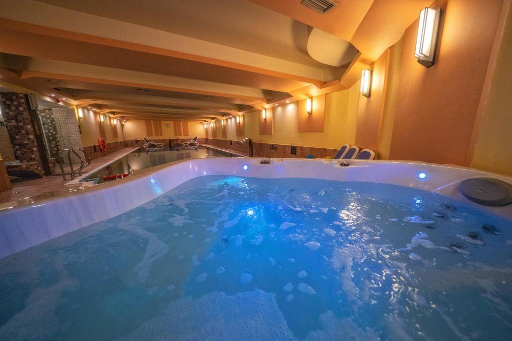 Hotel Murowanica - Resim 12