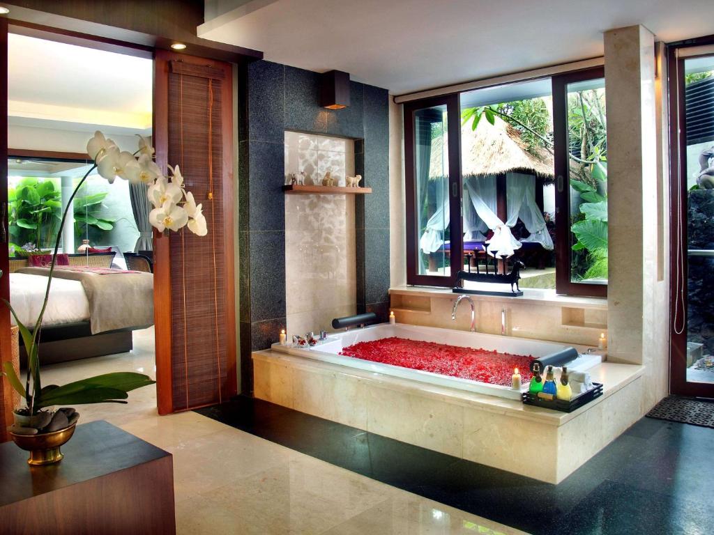 Royal Kamuela Villas & Suites at Monkey Forest Ubud - Adult Only - 3