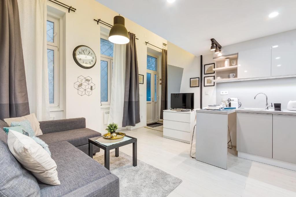 Kuchyňa alebo kuchynka v ubytovaní Stylish Suite WestEnd