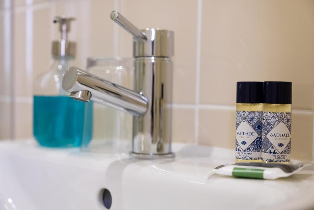 Alda's Vintage Apartments with Free Parking - 17