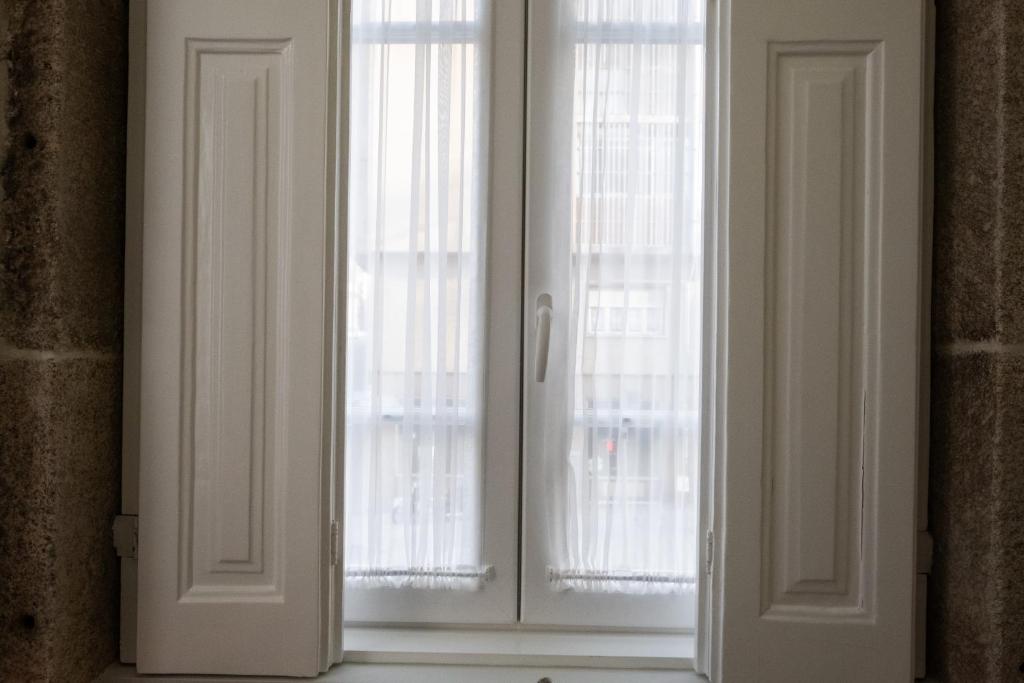 Alda's Vintage Apartments with Free Parking - 9