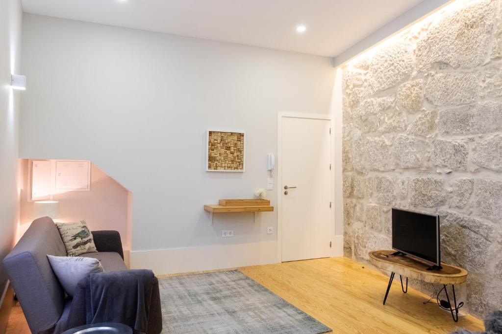 Alda's Vintage Apartments with Free Parking - 5