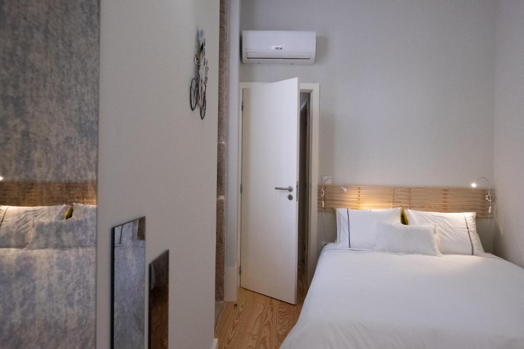 Alda's Vintage Apartments with Free Parking - 2