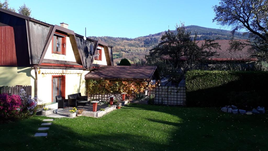 Nespecifikovaný výhled na hory nebo výhled na hory při pohledu z apartmánu