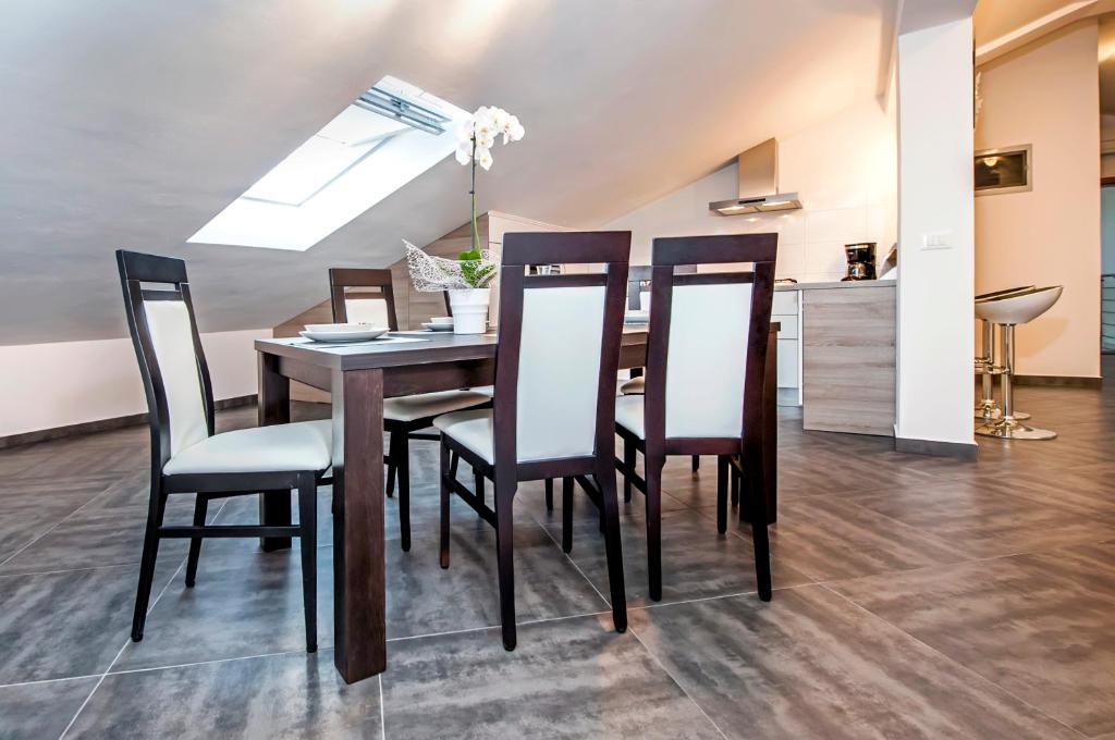 Kuchnia lub aneks kuchenny w obiekcie Apartments Centener