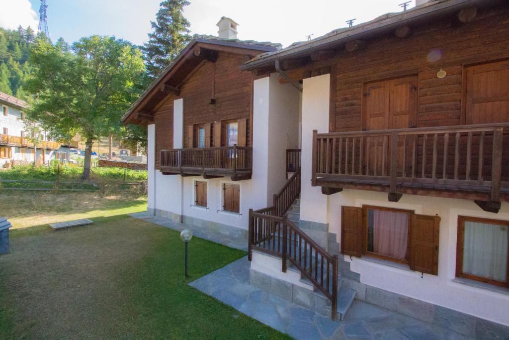 Budynek, w którym mieści się apartament