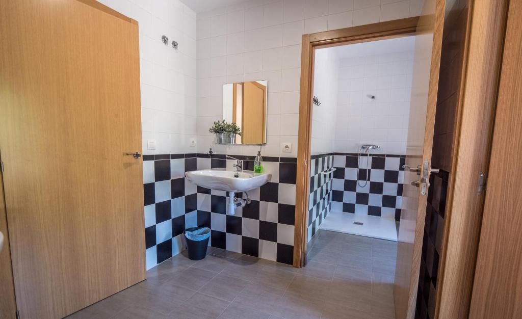 Koupelna v ubytování Albergue de Prioro