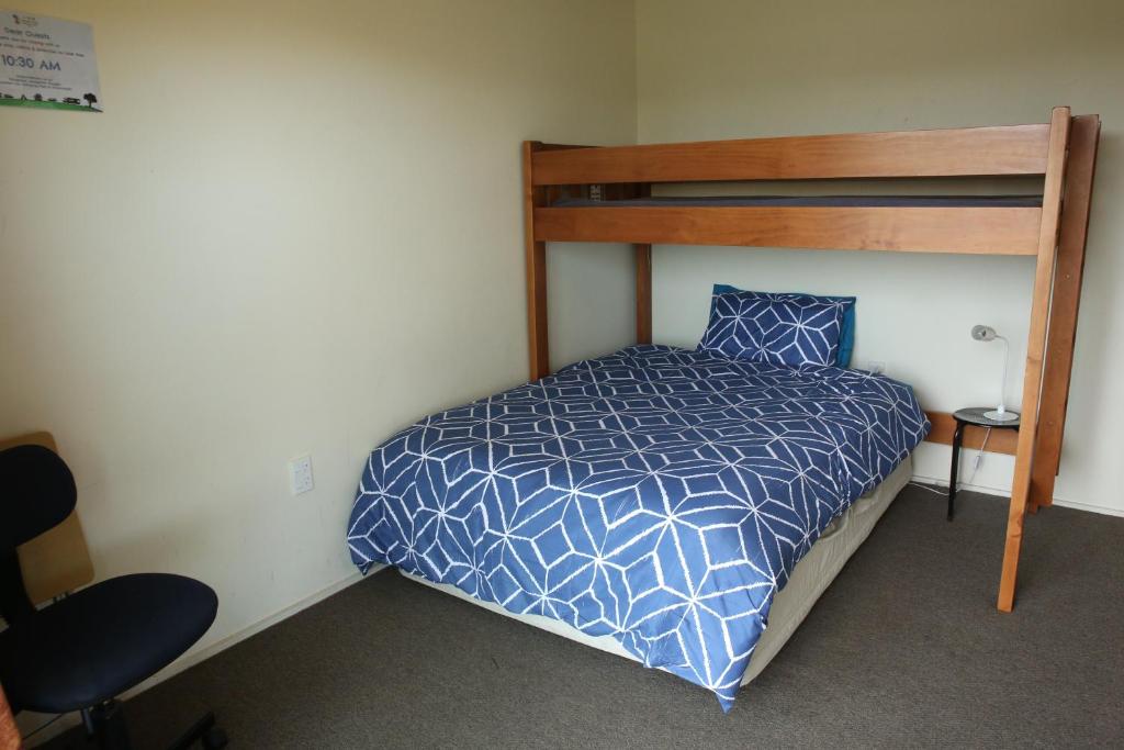 
Triple Room with Shared Bathroom
